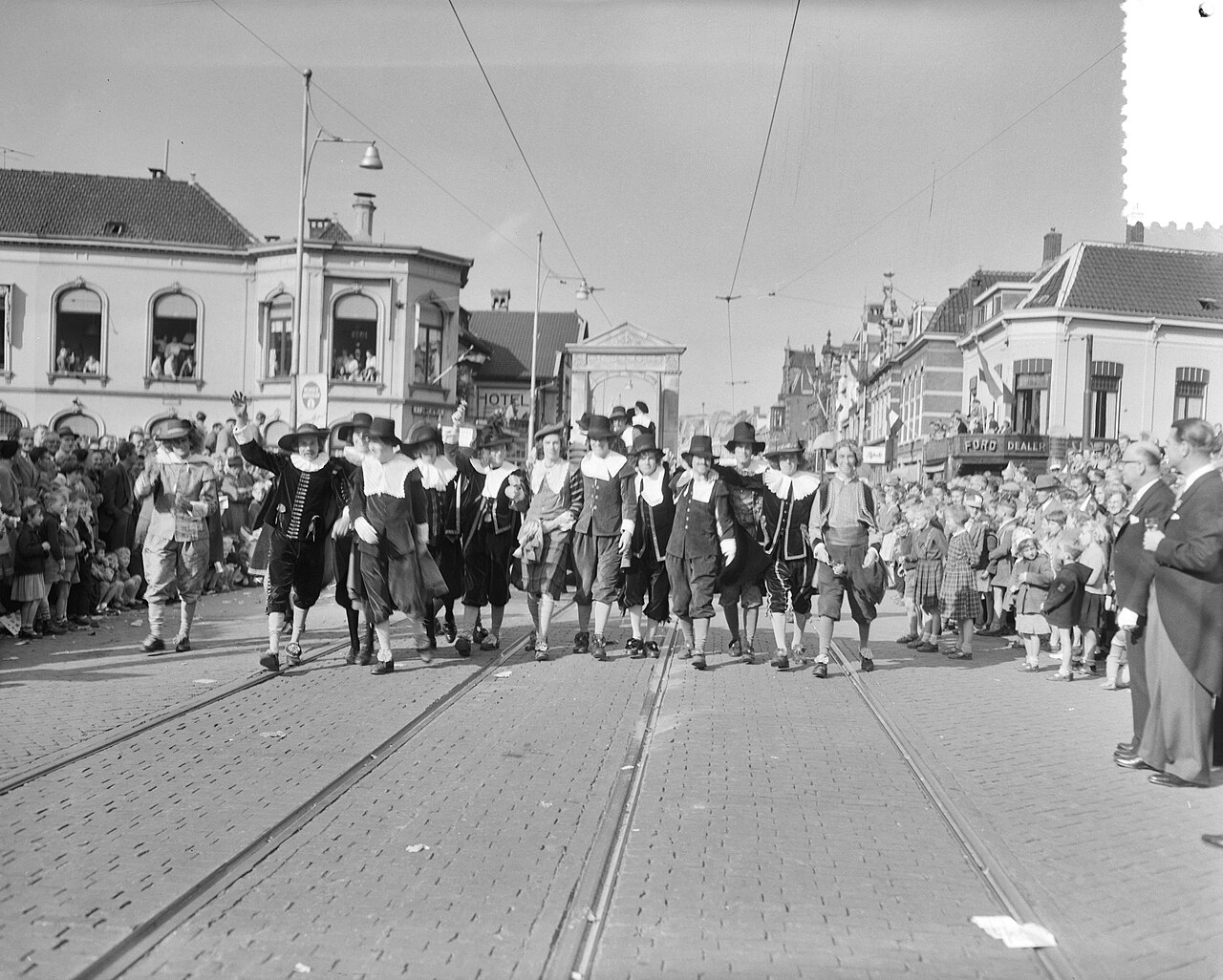 Парад 3 октября, 1950-е. Сценарий почти не изменился