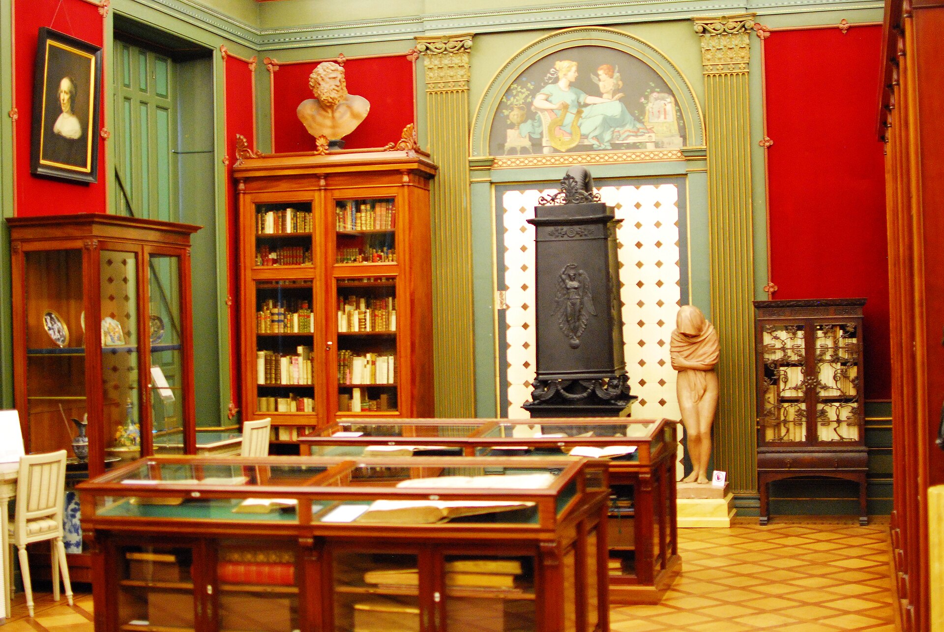 Rijksmuseum Meermanno: книжный зал барона в доме-музее
