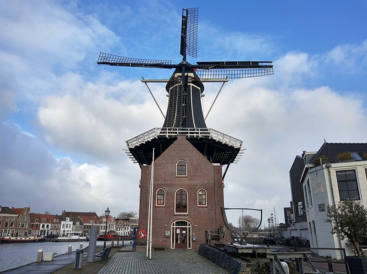 Molen De Adriaan